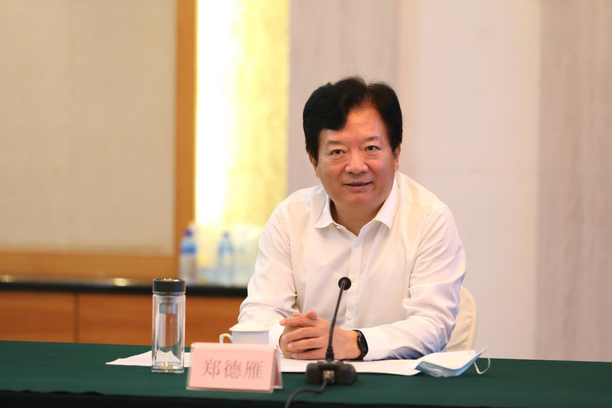 活动中,集团公司党委书记,董事长展宝卫和烟台市委副书记,市长郑德雁