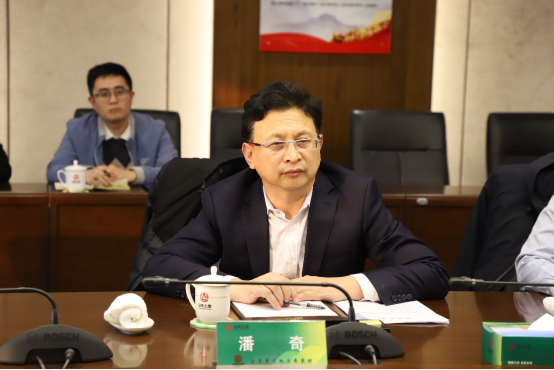 青岛市自然资源和规划局二级巡视员潘奇一行到集团公司座谈交流